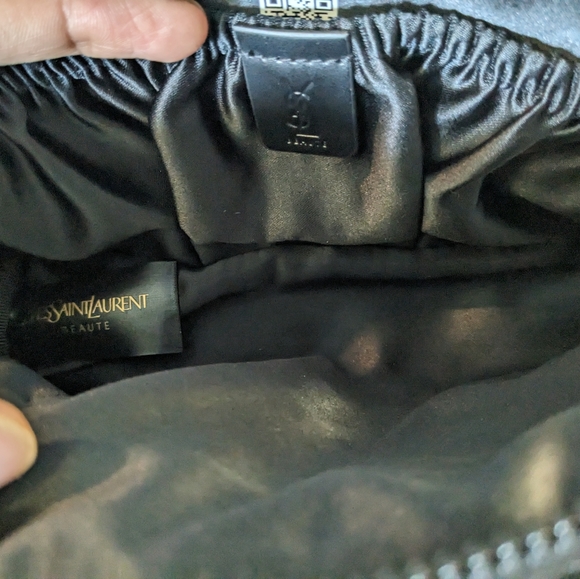 Yves saint Laurent pouch - Picture 15 of 15